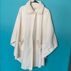 Fleece Cape Poncho Blanket Faux Fur collar